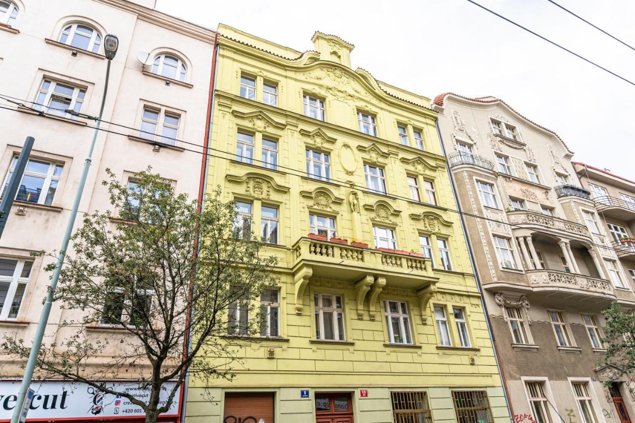Jaromirova 9 Apartment
